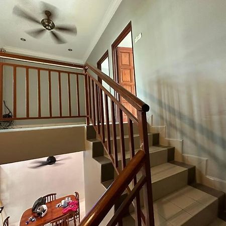 Muslim Suite Home @ Airport Bayan Lepas Penang エクステリア 写真