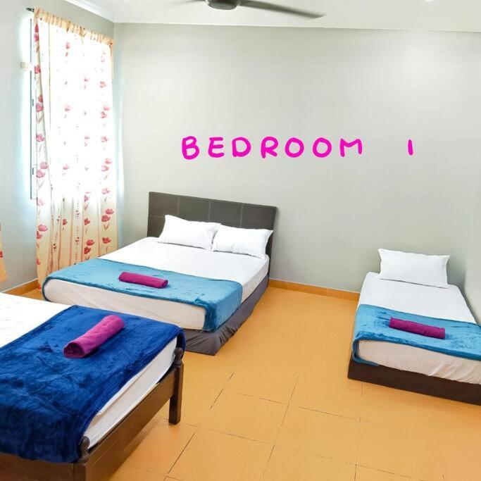 Muslim Suite Home @ Airport Bayan Lepas Penang エクステリア 写真
